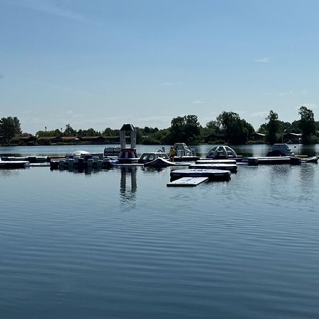 Fable Lodge Tattershall Lakes - Luxury Lakeside Lodge With Hot Tub Exterior foto